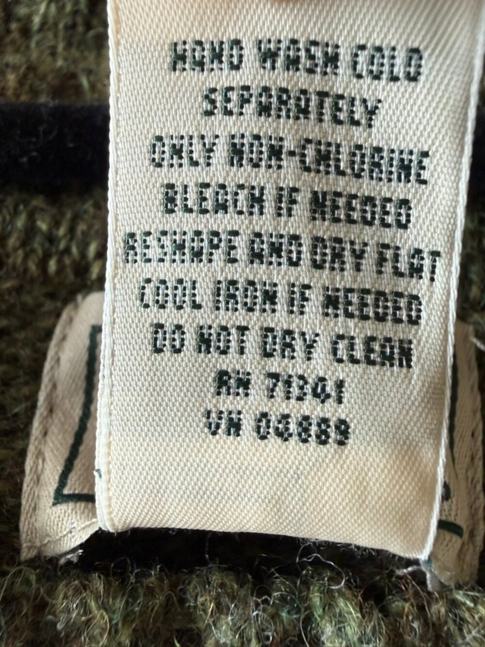 100% Shetland Wool Army Green Crewneck | LL Bean | Men's M - Picture 7 of 9
